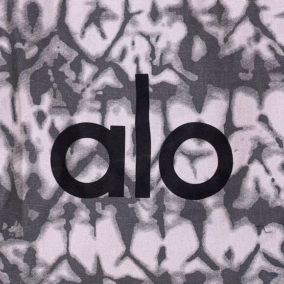 Alo Yoga Large Tote Bag Womens One Size Gray Tie Dye Logo Beach Gym Shopping - Picture 3 of 12